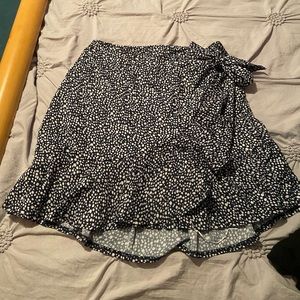 Wrap skirt, blue and white spots